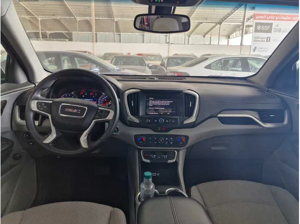 Car image 14