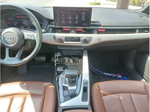 Car image 17