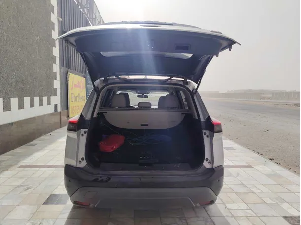 Car image 23