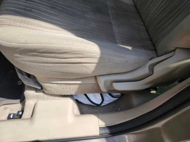 Car image 35