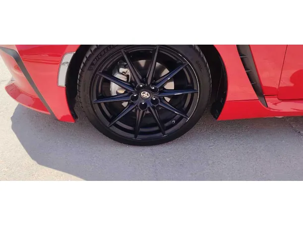 Car image 10