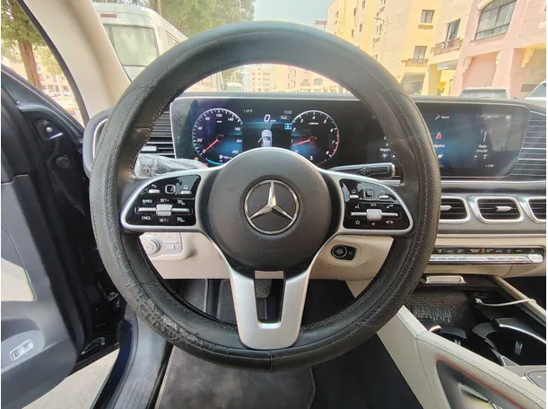 Car image 23