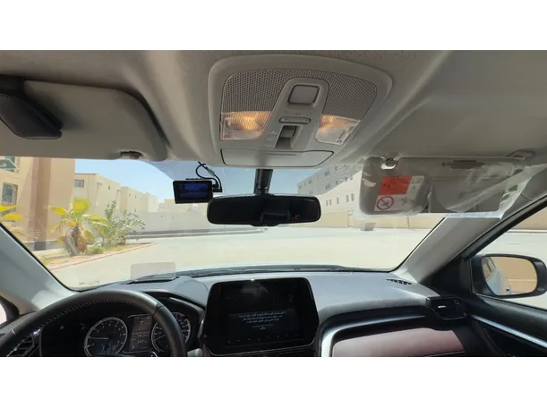 Car image 25