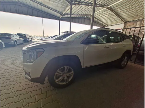Car image 7