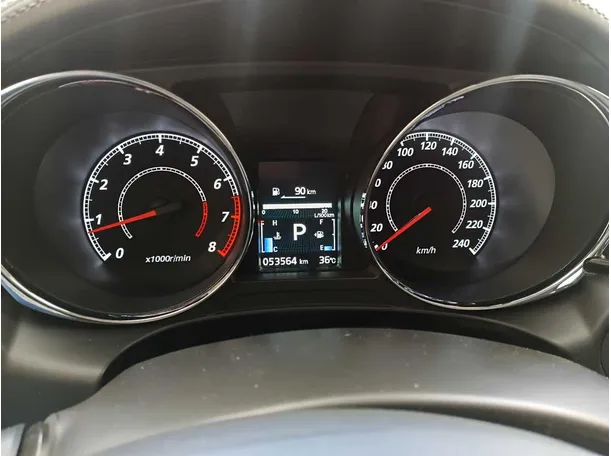 Car image 18