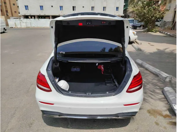 Car image 28