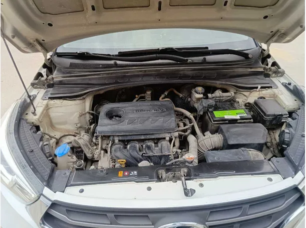 Car image 30