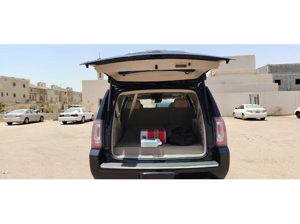 Car image 20