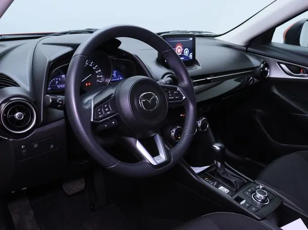 Car image 4