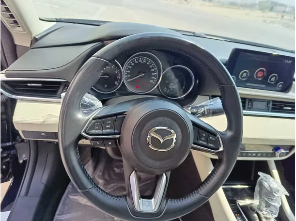 Car image 27