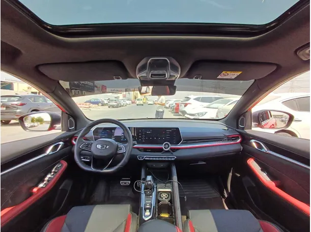 Car image 14