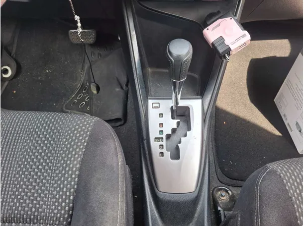 Car image 15
