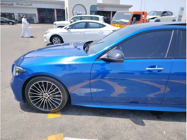 Car image 9