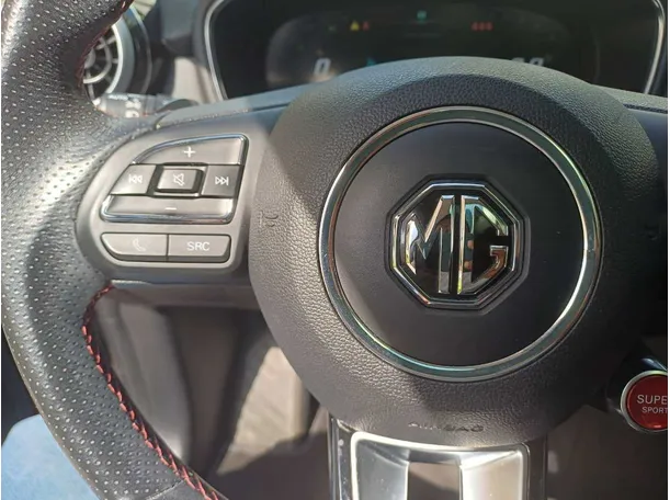 Car image 20
