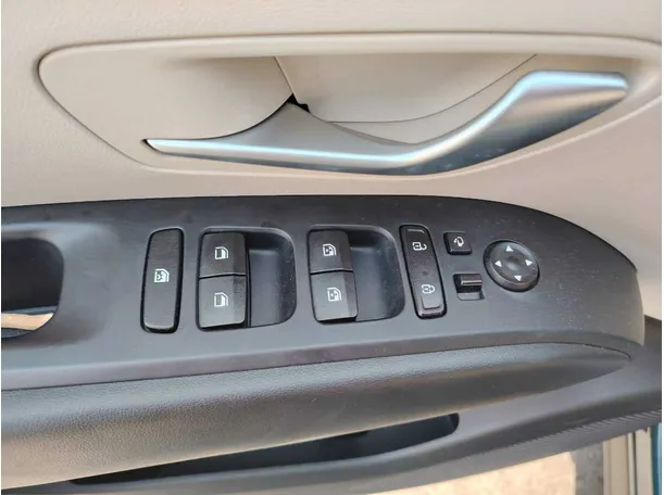 Car image 39