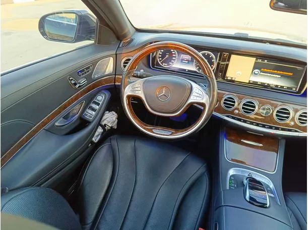 Car image 27