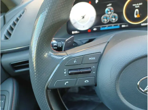 Car image 20