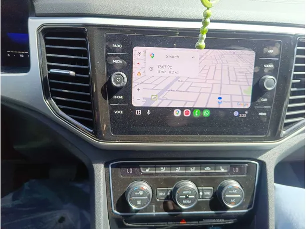 Car image 19
