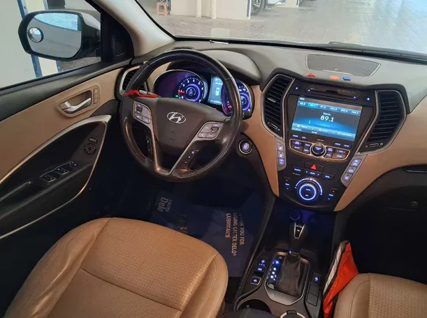 Car image 16