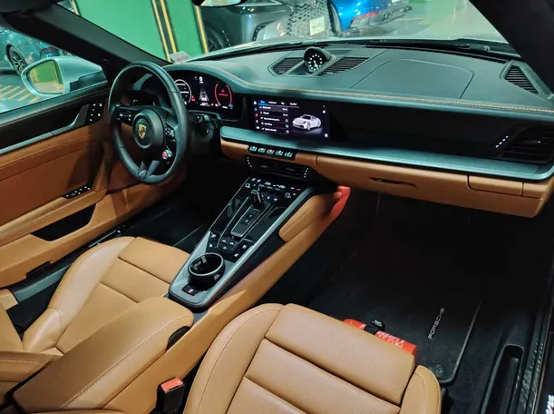 Car image 21