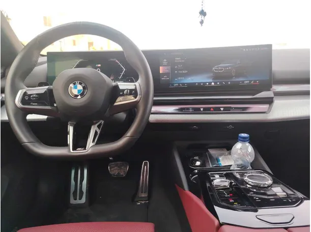 Car image 23