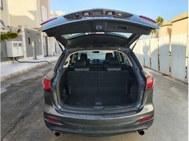 Car image 28