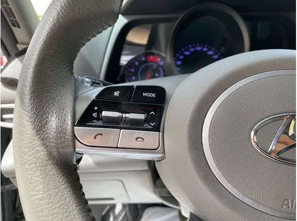 Car image 23