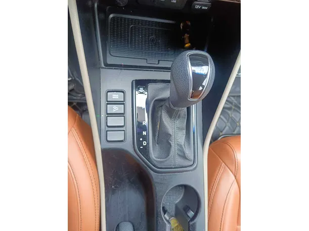 Car image 23