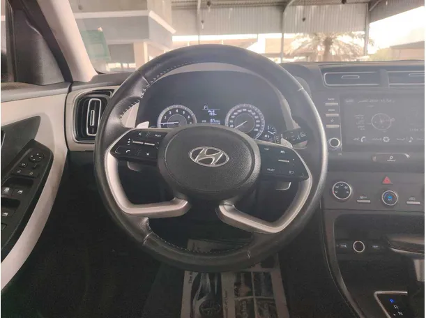 Car image 26