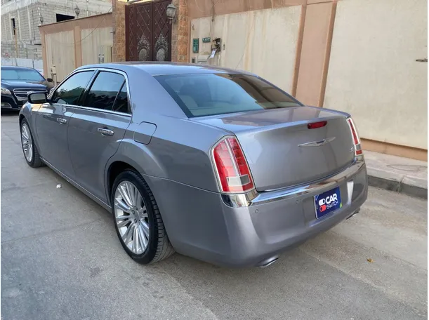 Car image 7