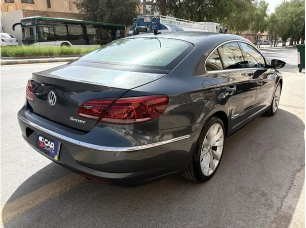 Car image 5