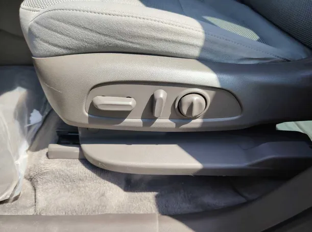 Car image 42