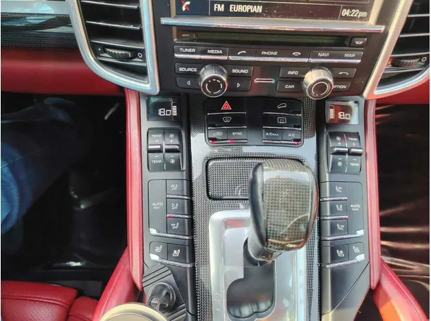 Car image 29