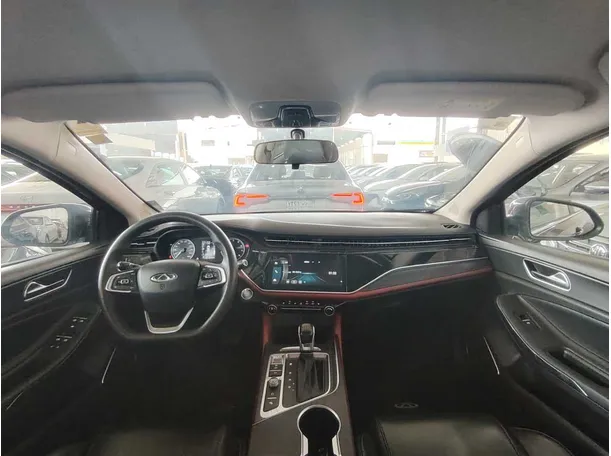 Car image 19