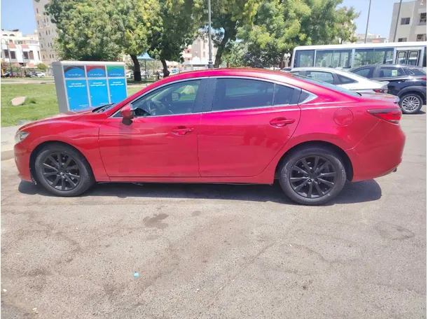 Car image 9