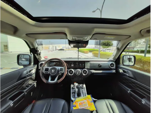 Car image 17