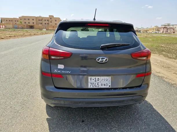 Car image 11
