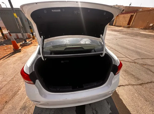 Car image 21
