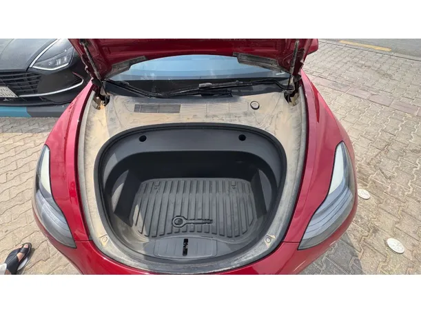 Car image 25