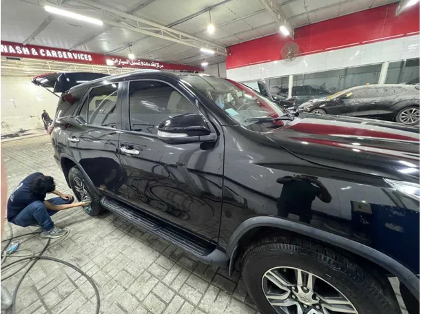 Car image 8