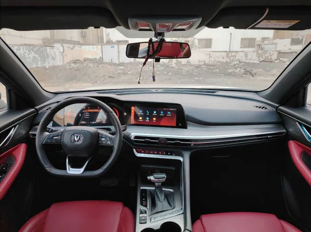 Car image 19