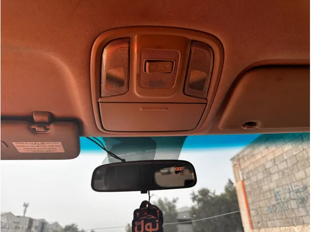 Car image 21