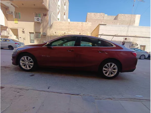 Car image 8