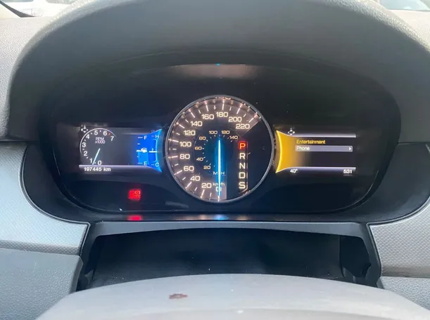 Car image 17