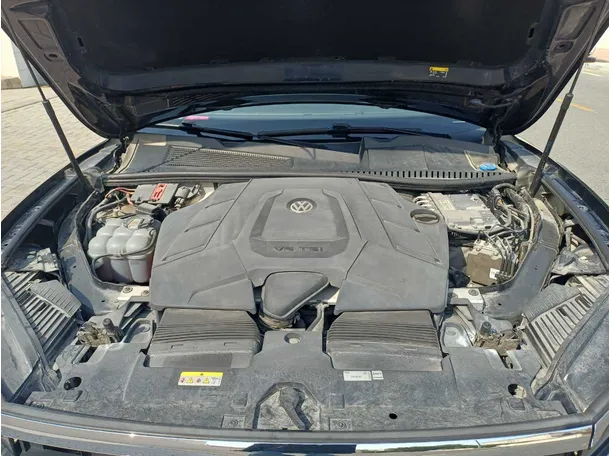 Car image 27