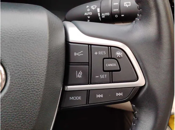 Car image 29