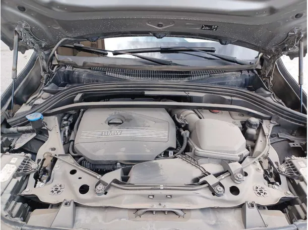 Car image 27