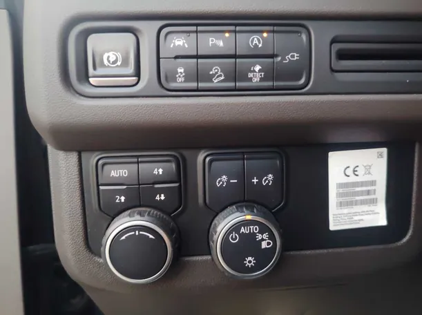 Car image 30