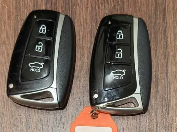 Car image 24