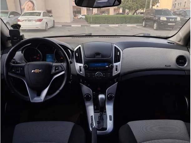 Car image 17